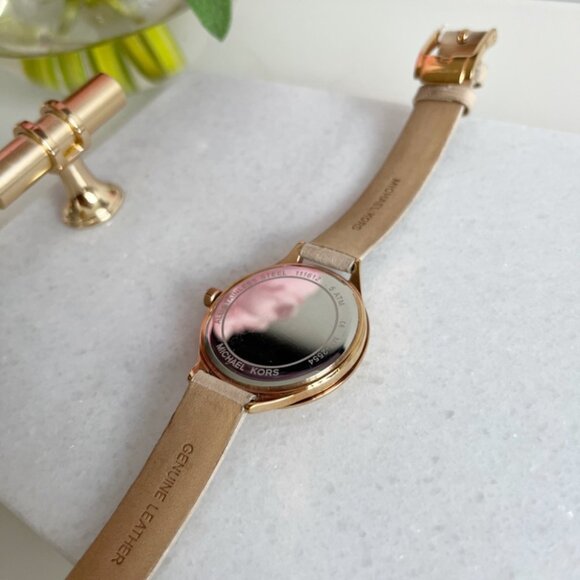 Michael Kors Women's Casual Beige Strap Watch MK2554 - Picture 10 of 14